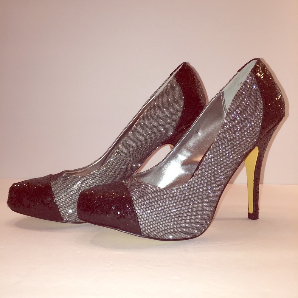 LuLu Townsend Black/Silver Glitter Pump - Picture 2 of 7